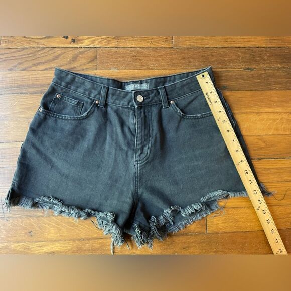 Black women’s size 10 Denim co black frayed distressed 100% cotton jean shorts - Picture 4 of 11